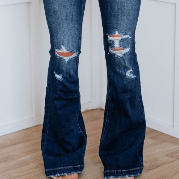 Kan Can Dark Wash Button Fly Flare Leg Jeans - Picture 6 of 10